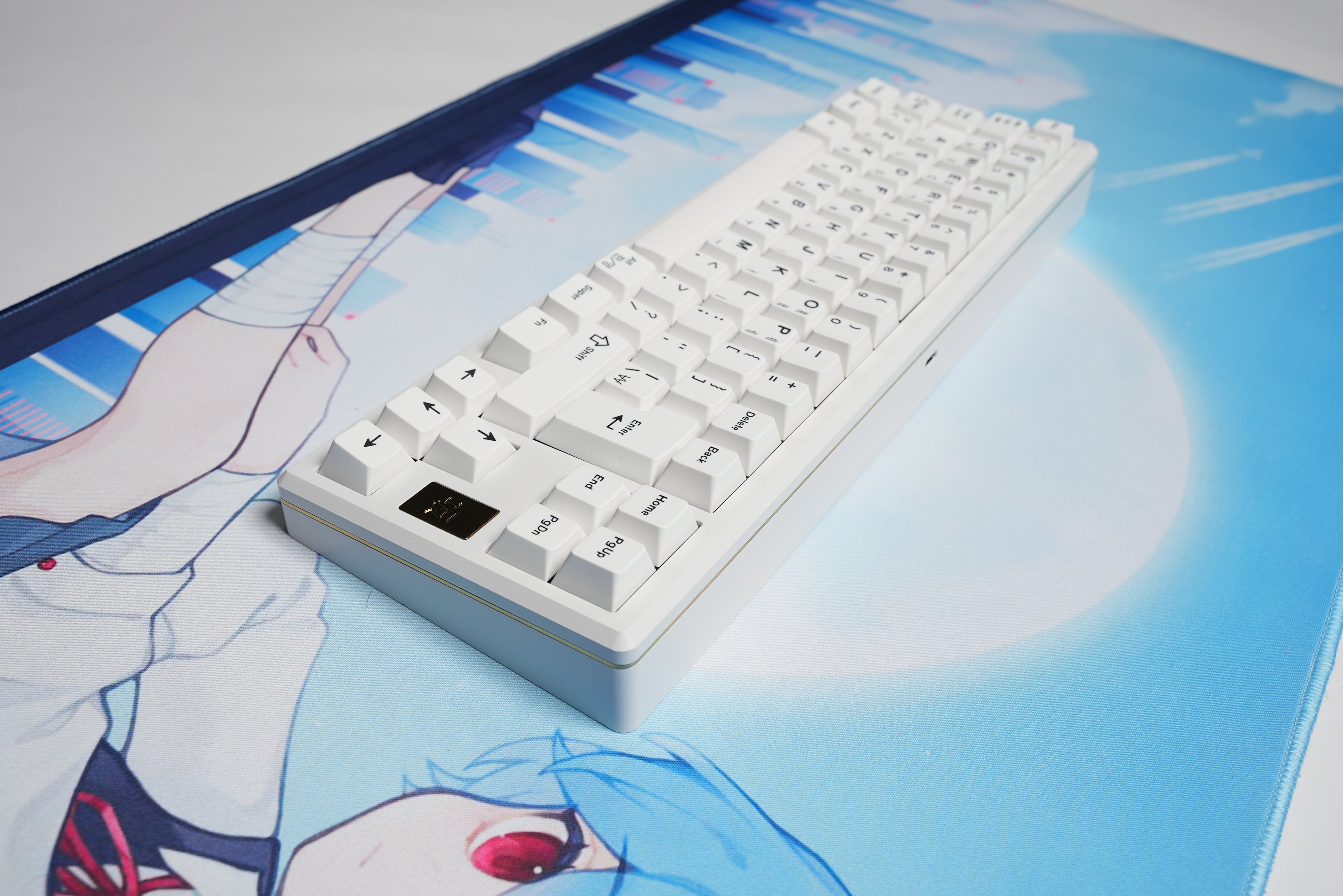 Saka 68 Mechanical Keyboard - White