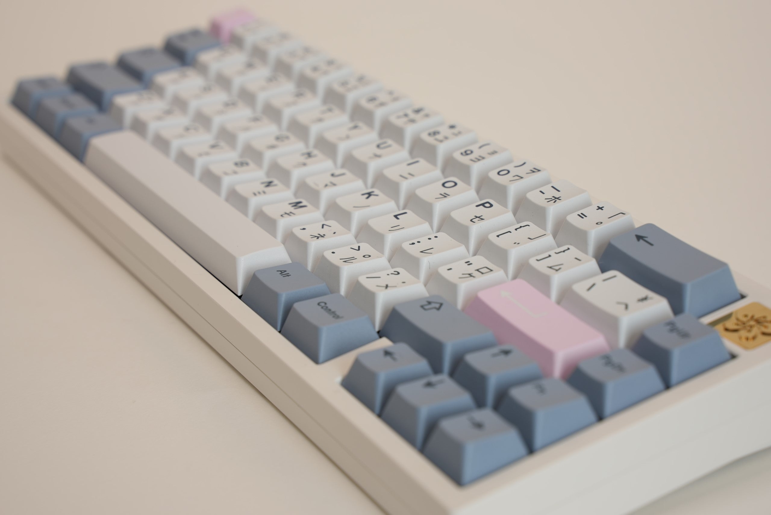 Fuji 65v2 Swirl Keyboard - Snow White